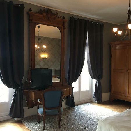 Chateau De Vareilles Sommant Esterno foto