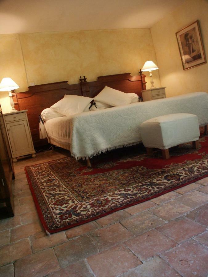 Chateau De Vareilles Sommant Esterno foto