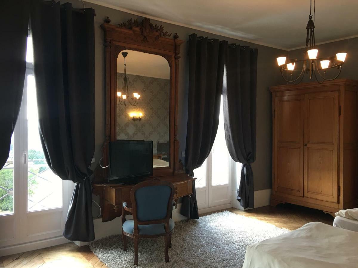 Chateau De Vareilles Sommant Esterno foto